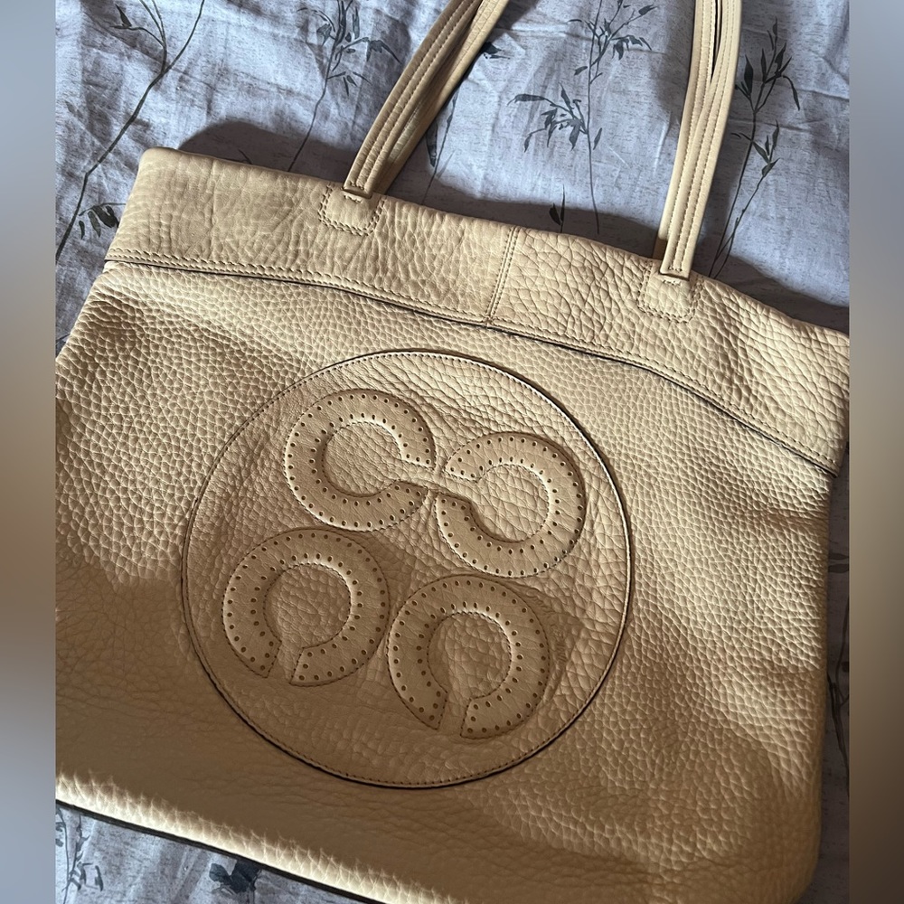 Coach butter yellow bag - like new!